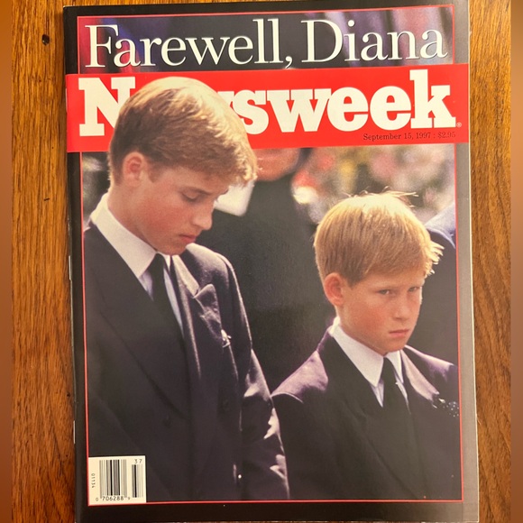 Princess Diana bundle of 10 tribute magazines 1 book 1 CD - Picture 3 of 16